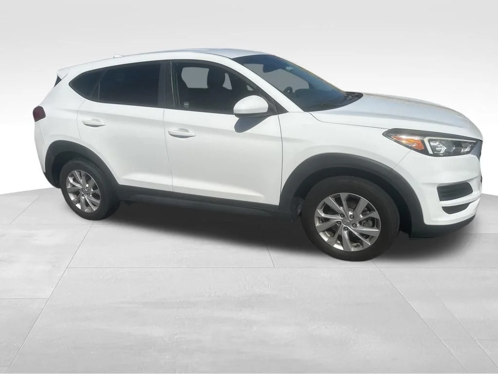 Used 2019 White Hyundai SE image 26