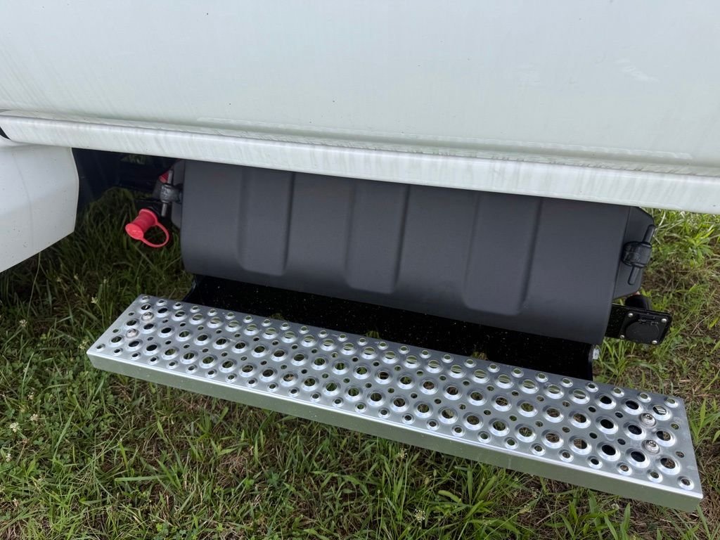 Used 2024 White Chevrolet Work Truck image 14