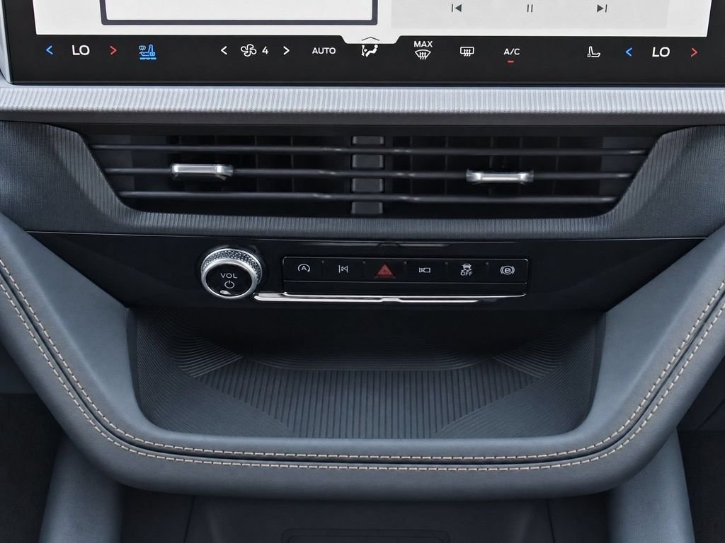 New 2026 Space White Metallic Ford Tremor® image 9