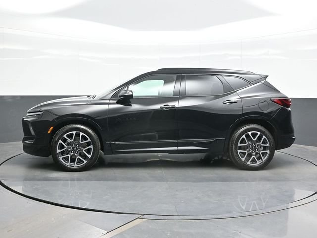 Used 2025 Black Chevrolet RS image 4