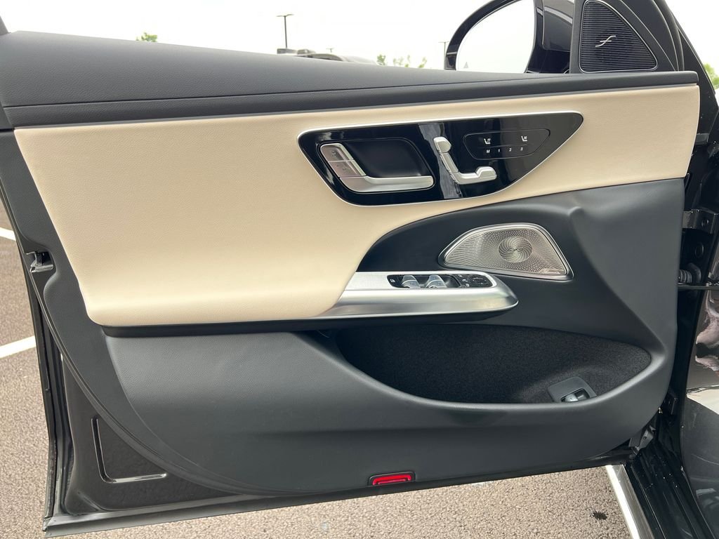 New 2026 Graphite Grey Metallic Mercedes-Benz E 350 image 10