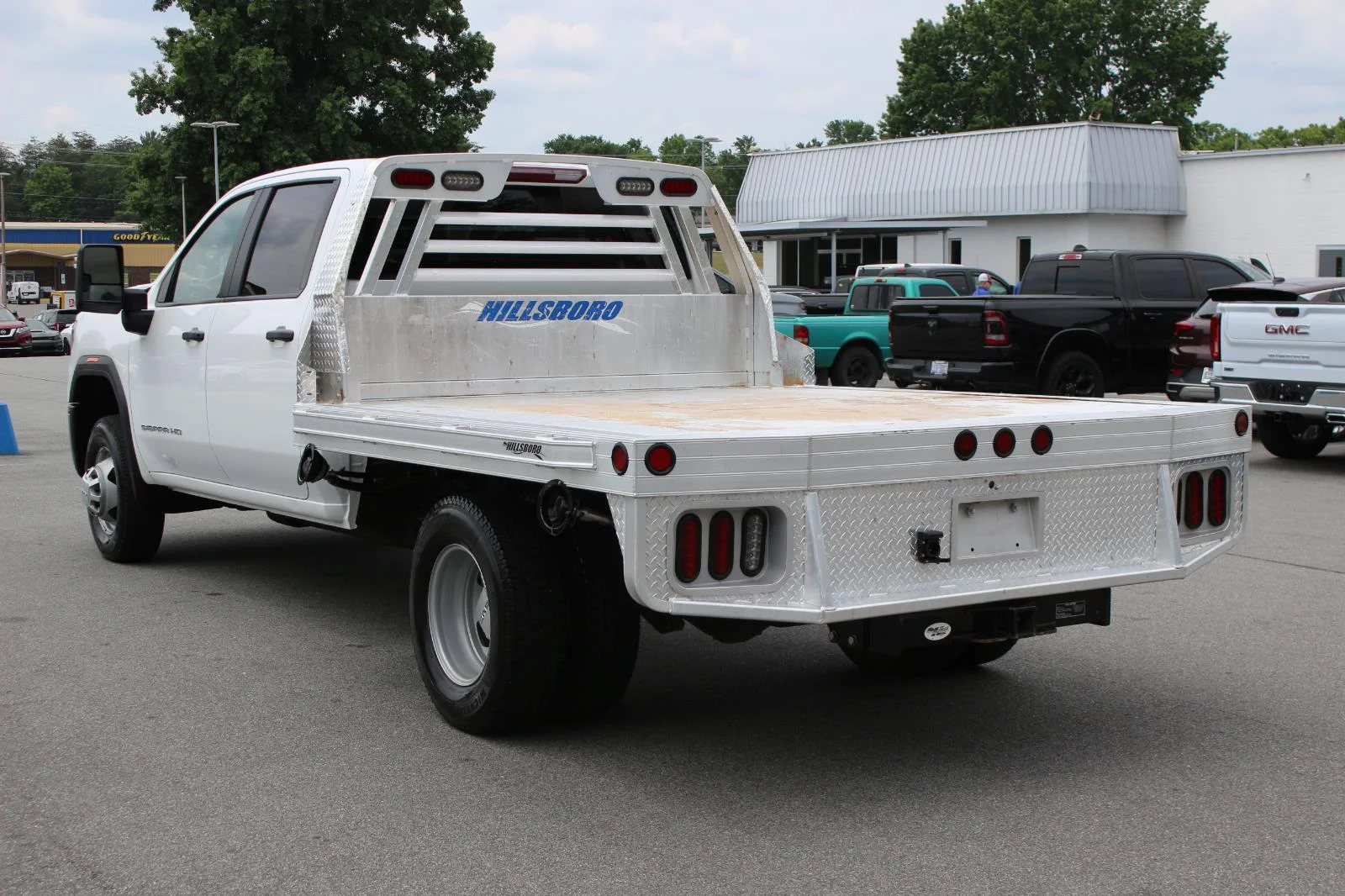 Used 2025 Summit White GMC Pro image 5