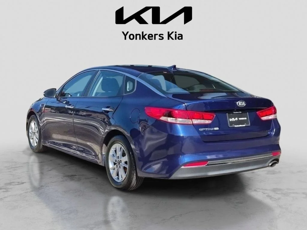 Used 2017 Blue Kia LX image 8