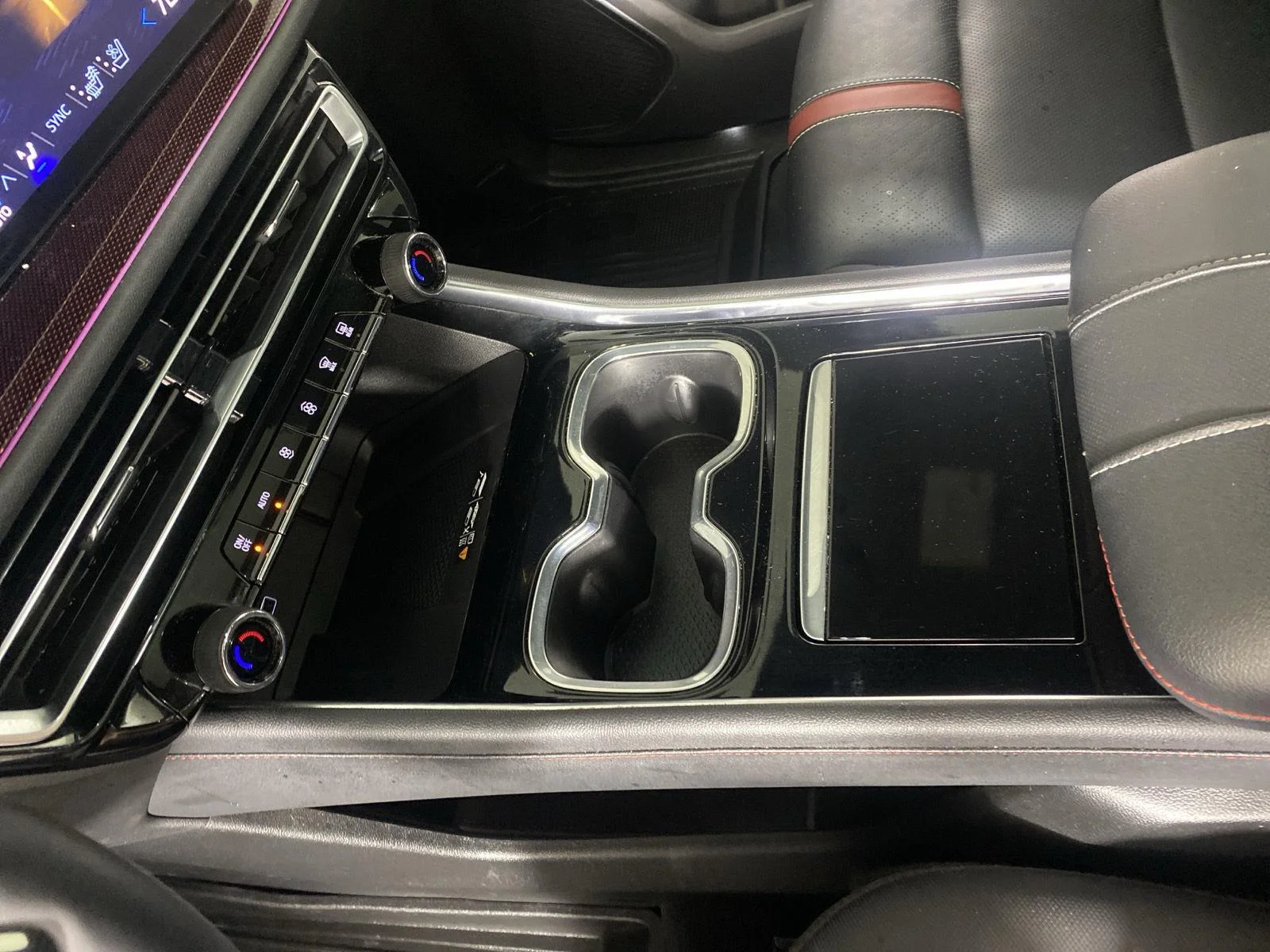 Used 2024 Mosaic Black Metallic Chevrolet AWD RS image 25