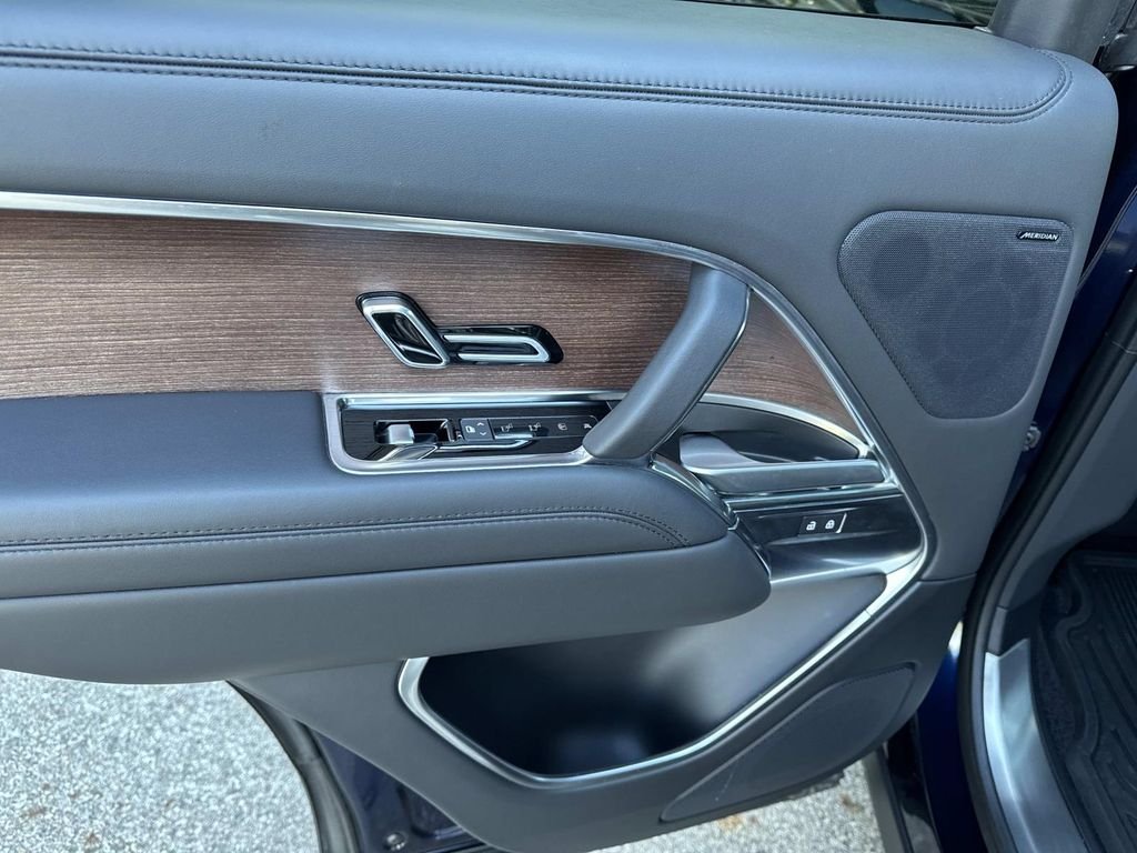 2023 Land Rover Range Rover SE - Photo 13