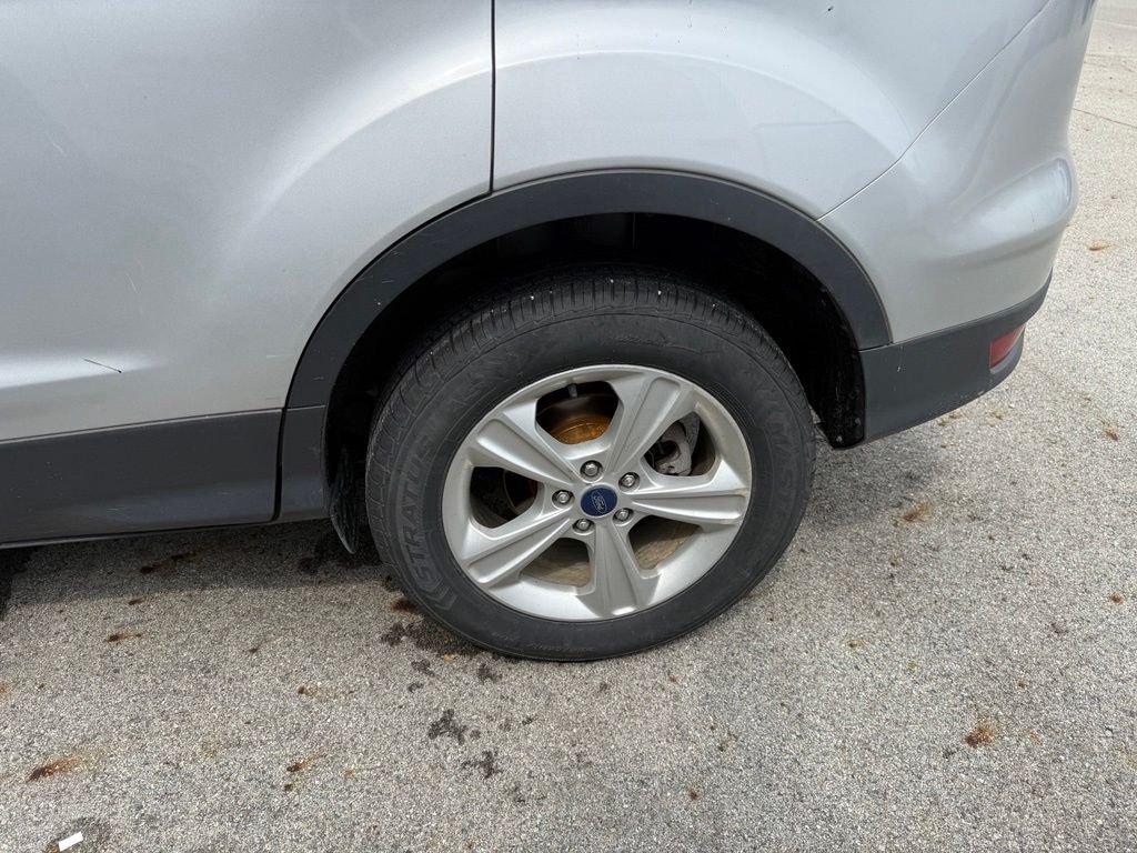 Used 2013 Silver Ford SE image 12