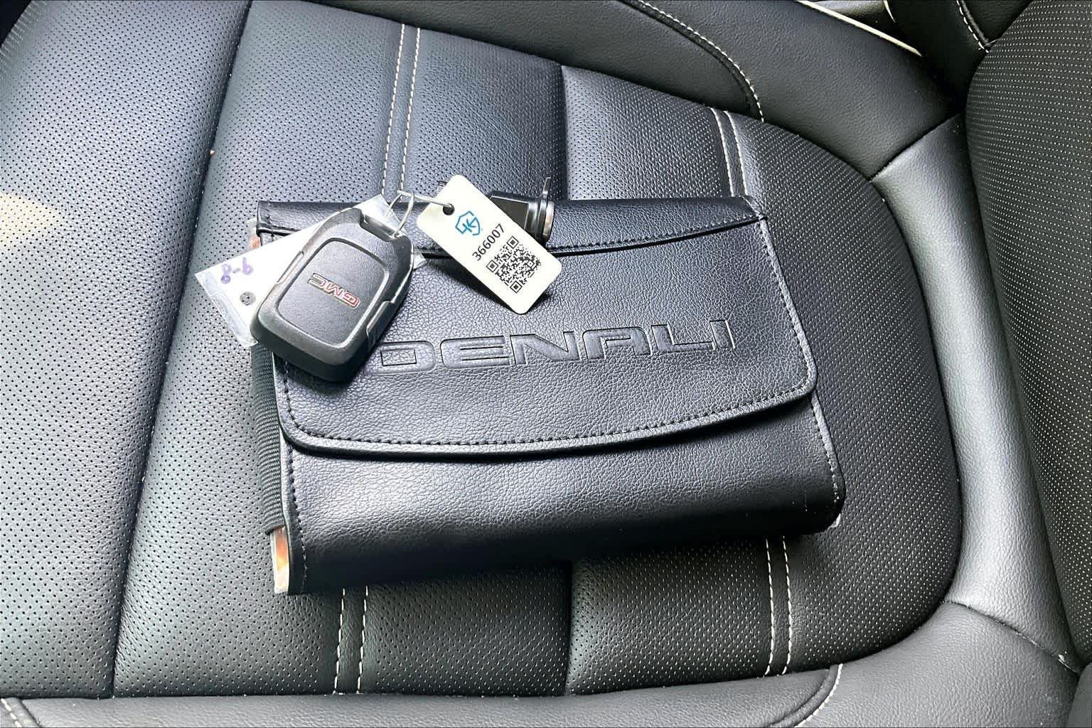 Used 2023 Ebony Twilight Metallic GMC Denali image 15
