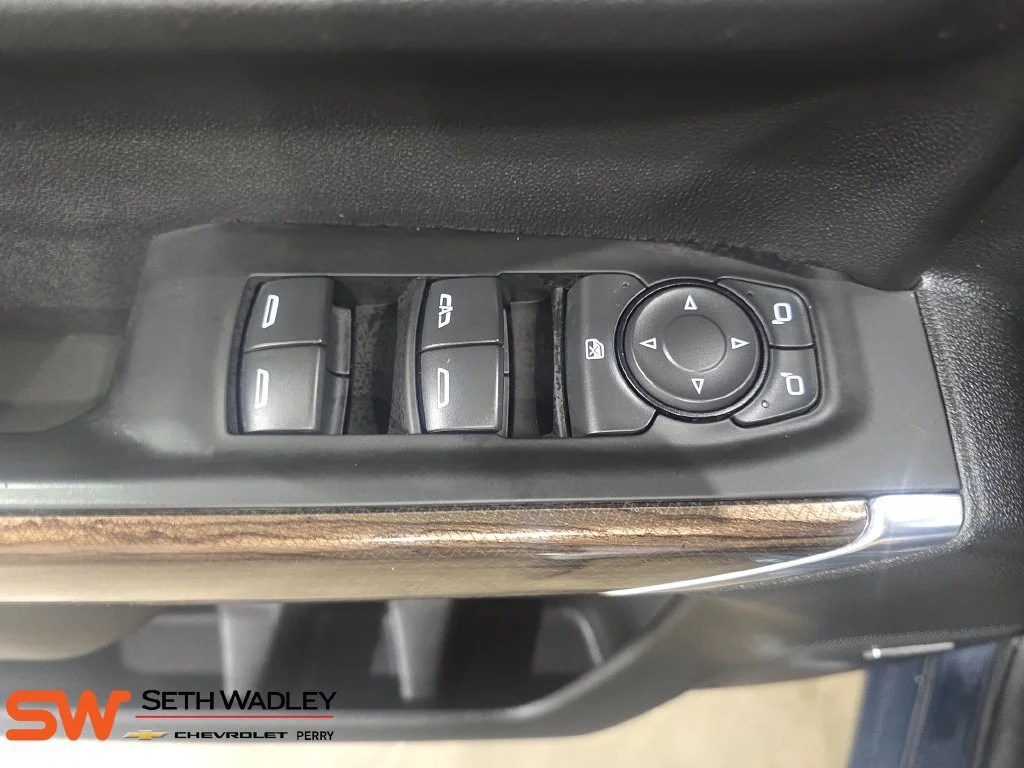 Used 2020 SHADOW GRAY METALLIC Chevrolet LT Trail Boss image 29