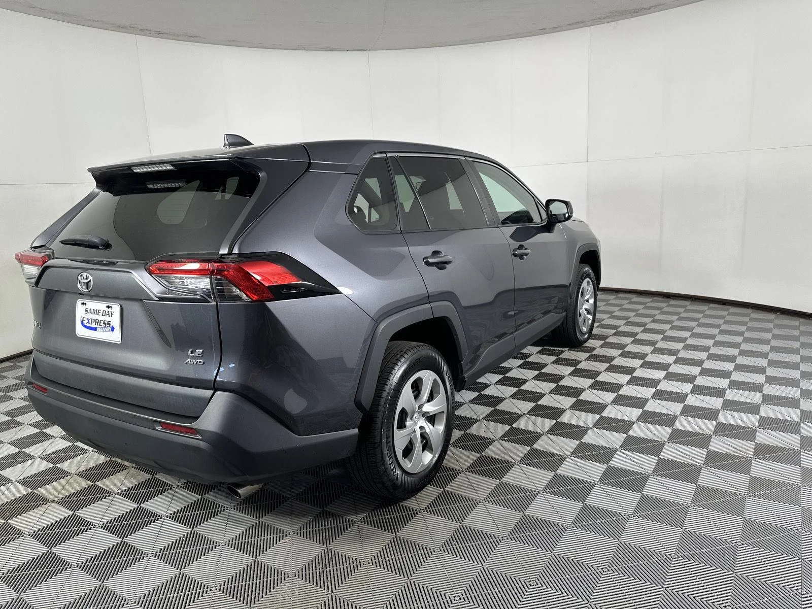 Used 2022 Magnetic Gray Metallic Toyota LE image 22