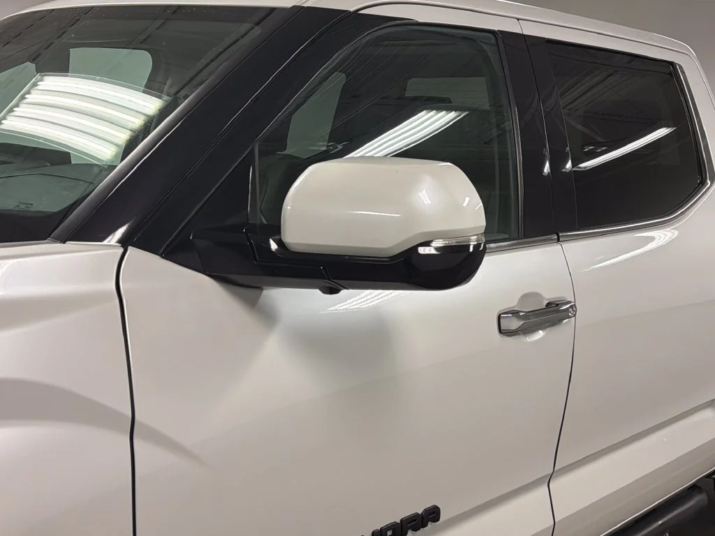Used 2022 Off-white Toyota Limited image 12