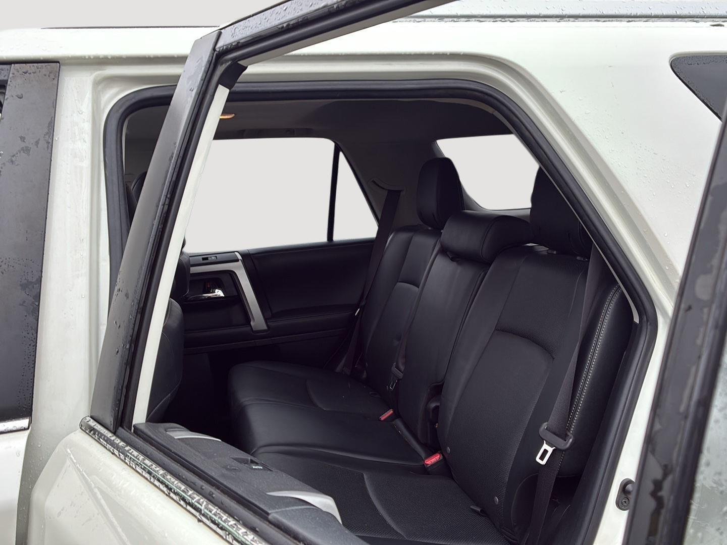 Certified Used 2019 Blizzard Pearl Toyota Limited image 4