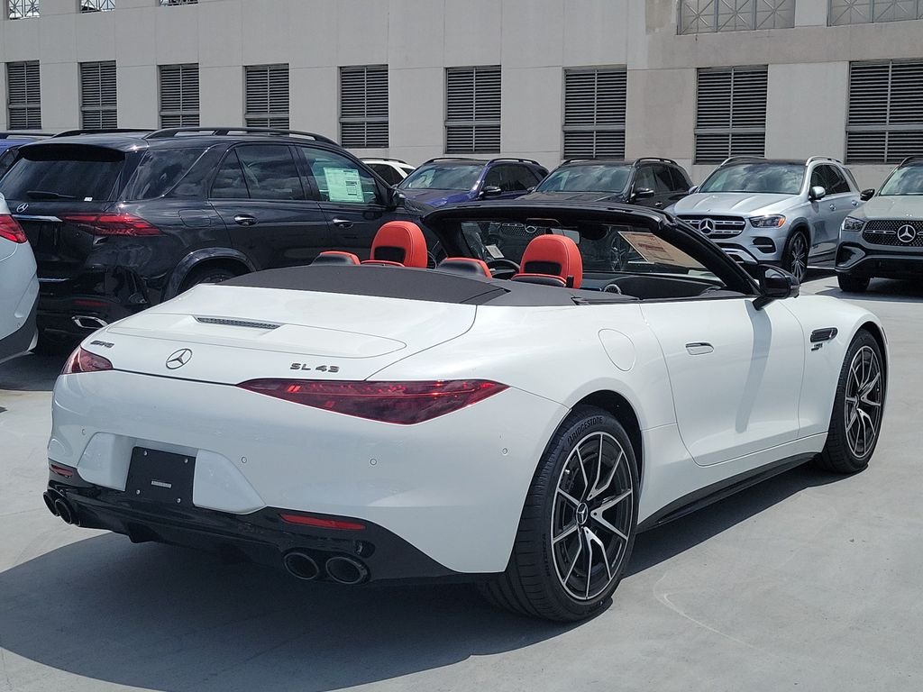 New 2027 MANUFAKTUR Moonlight White Metallic Mercedes-Benz AMG® SL 43 Roadster image 33