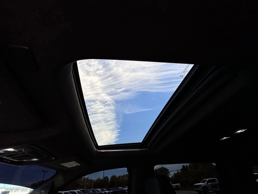 Used 2021 SUMMIT WHITE GMC AT4 image 41