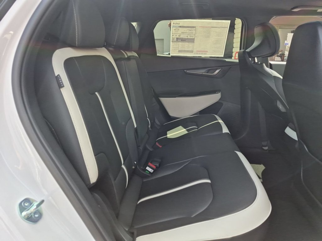 New 2026 Glacial White Pearl / Black Ro Kia GT-LINE image 28