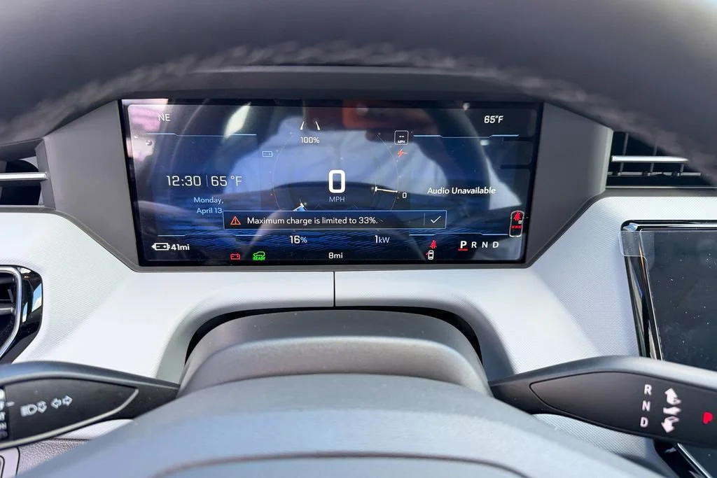 2027 Chevrolet Bolt RS - Photo 13