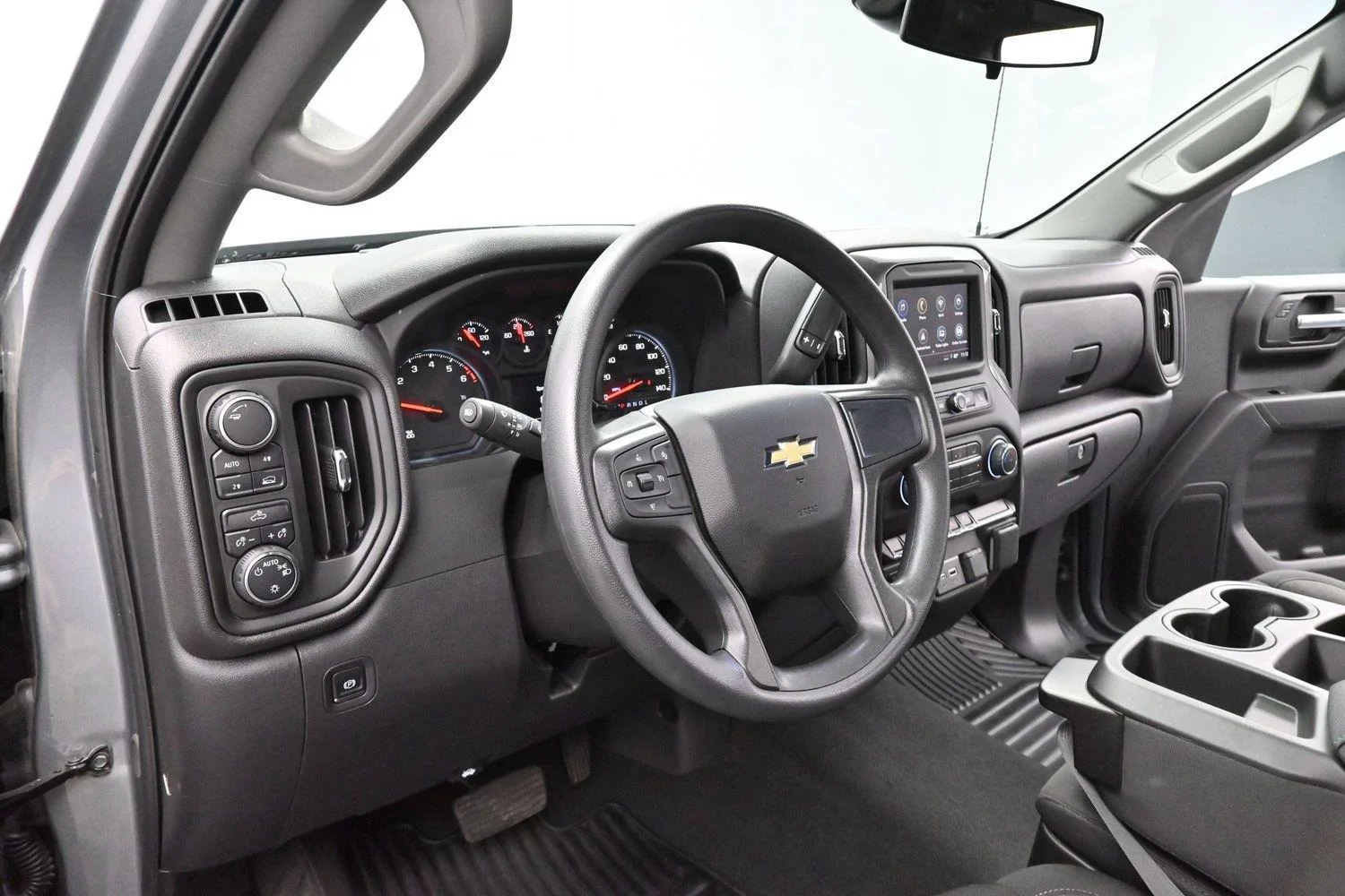 Used 2025 Sterling Gray Metallic Chevrolet Custom image 15
