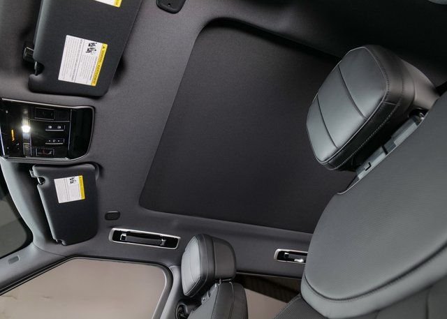 New 2026 Santorini Black Land Rover SE image 22