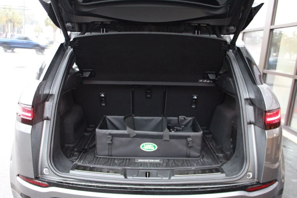 Certified Used 2026  Land Rover Dynamic image 32