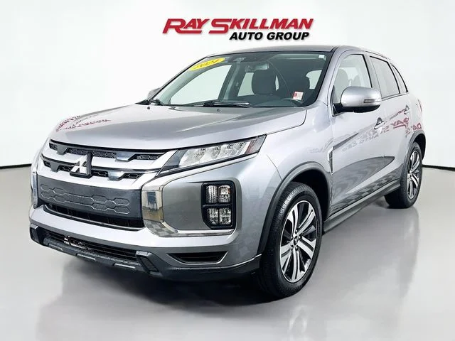 Used 2021 Gray Mitsubishi 2.0 SE image 3