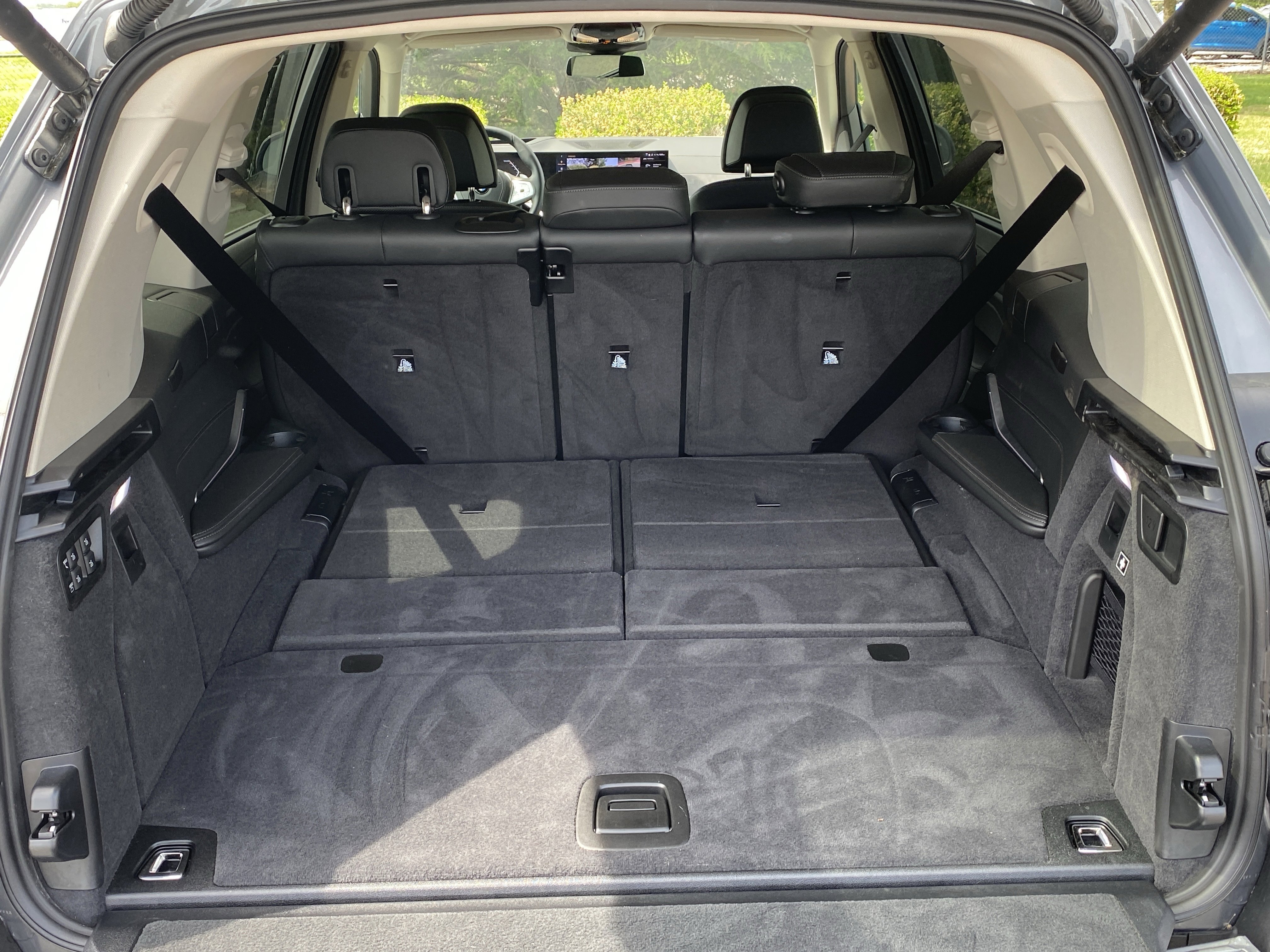 Certified Used 2026 Skyscraper Gray Metallic BMW xDrive40i image 7