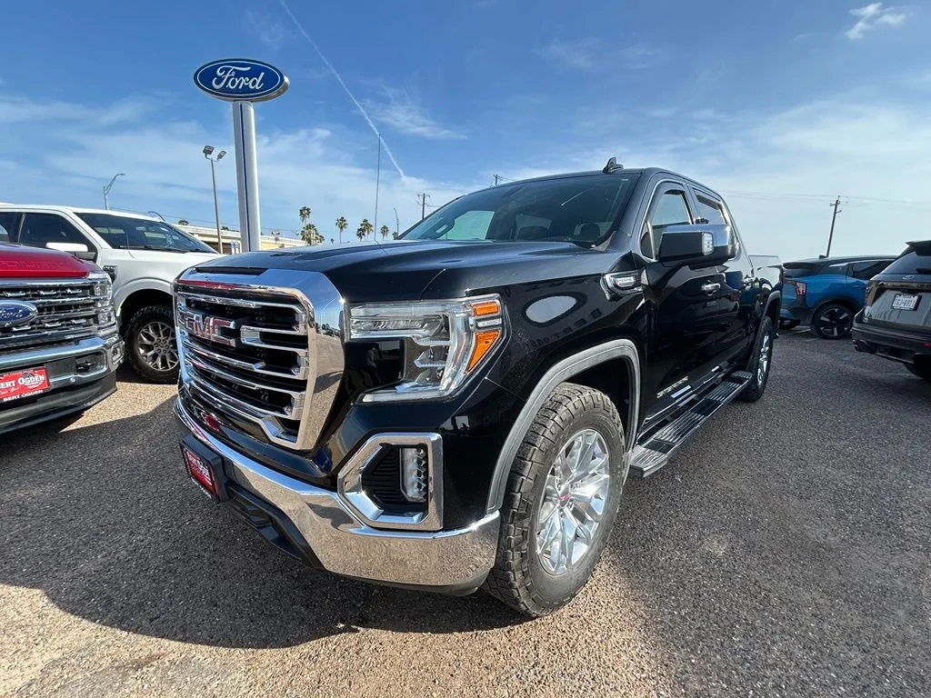 Used 2020 Black GMC SLT image 3