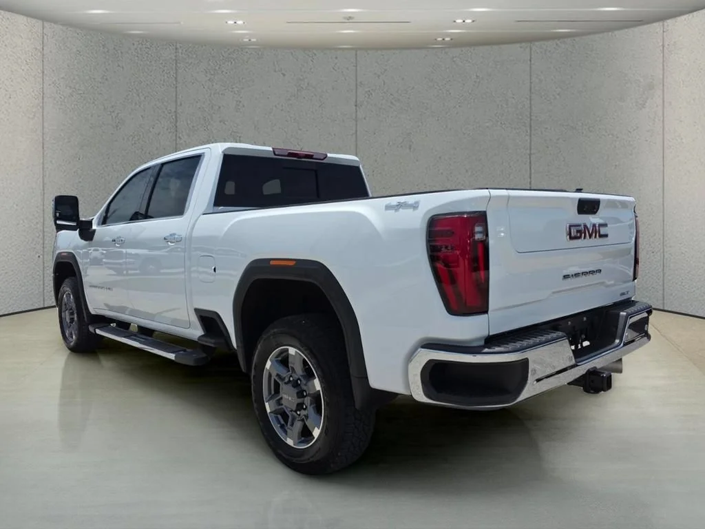 Used 2025 Summit White GMC SLT image 7