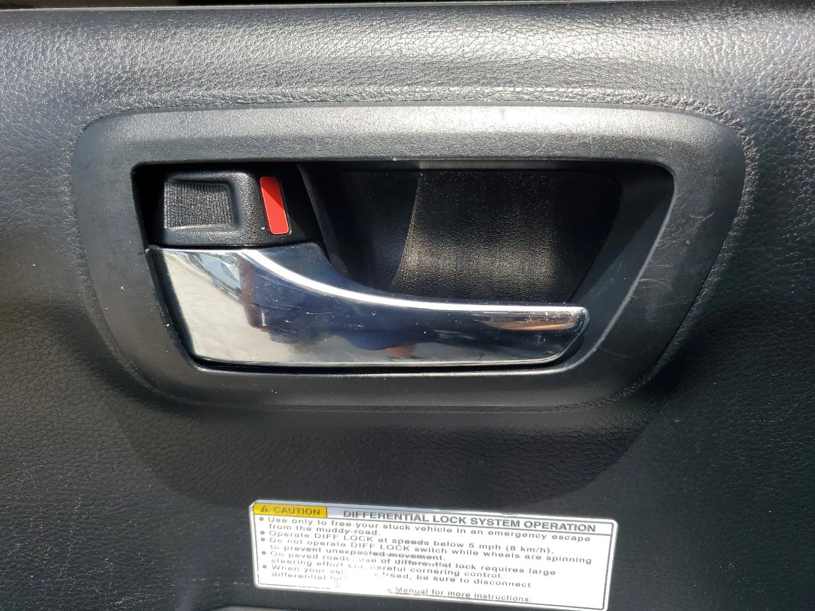 Used 2016  Toyota  image 20