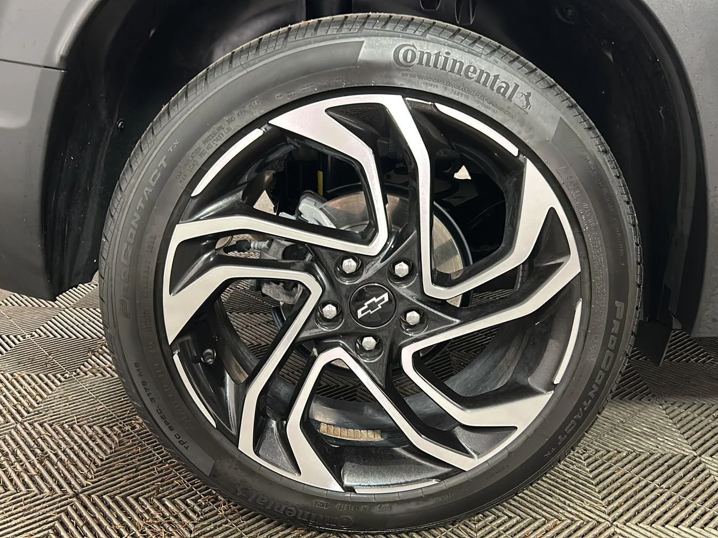 Used 2025 Sterling Gray Metallic Chevrolet RS image 2