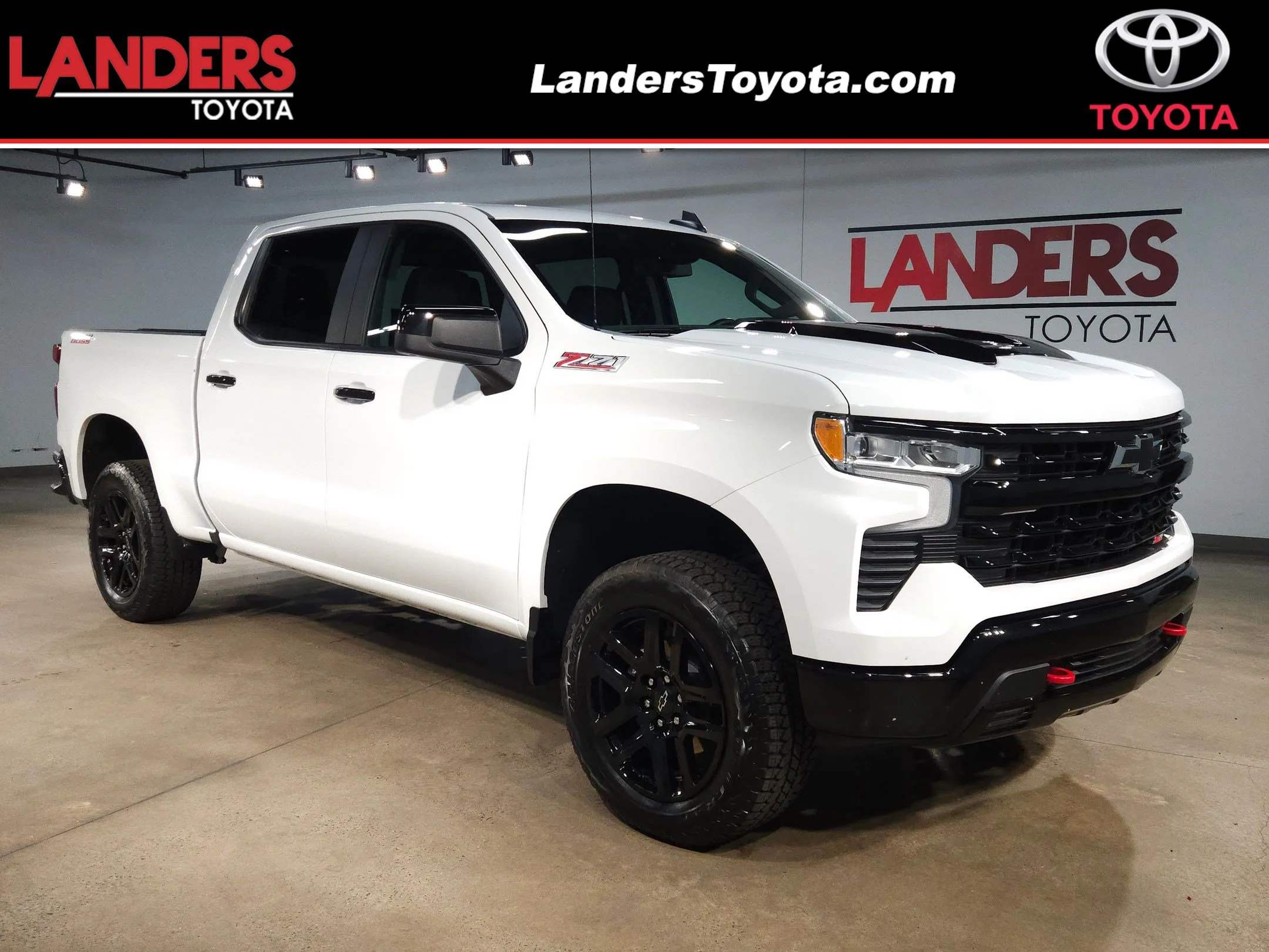 Used 2026 Summit White Chevrolet LT Trail Boss image 1