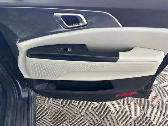 Used 2023 Blue Kia LX Seat Package image 20