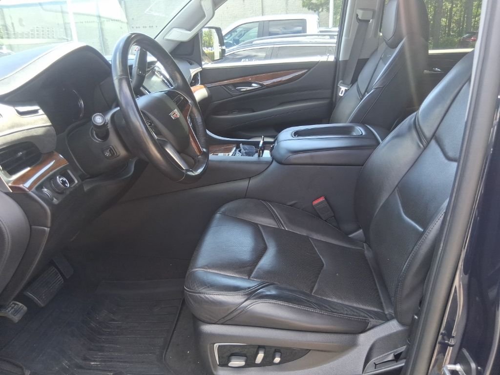 Used 2020 Blue Cadillac Luxury image 9