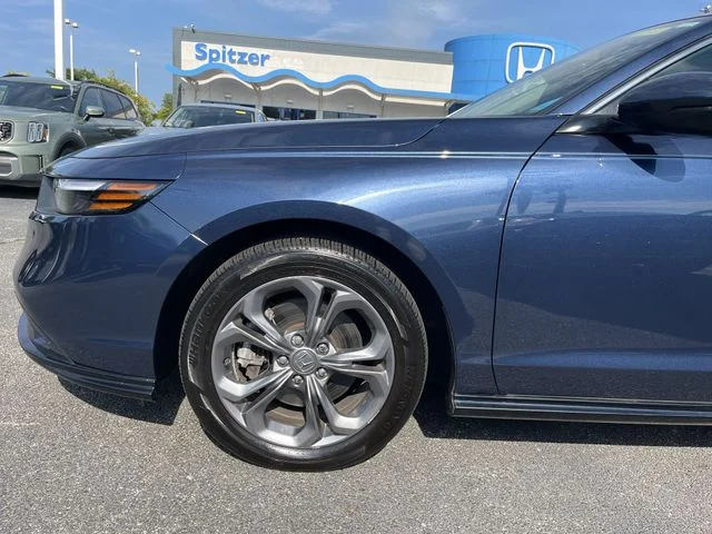 Used 2023 Blue Honda EX-L image 21