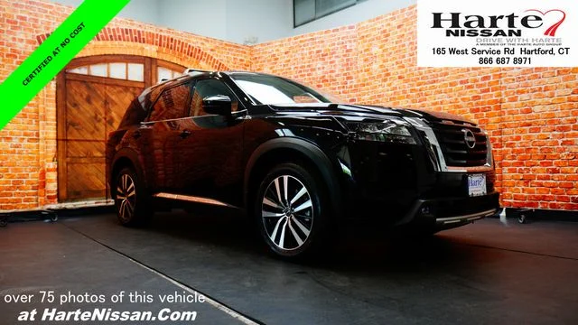 2025 Nissan Pathfinder Platinum 4WD's photo