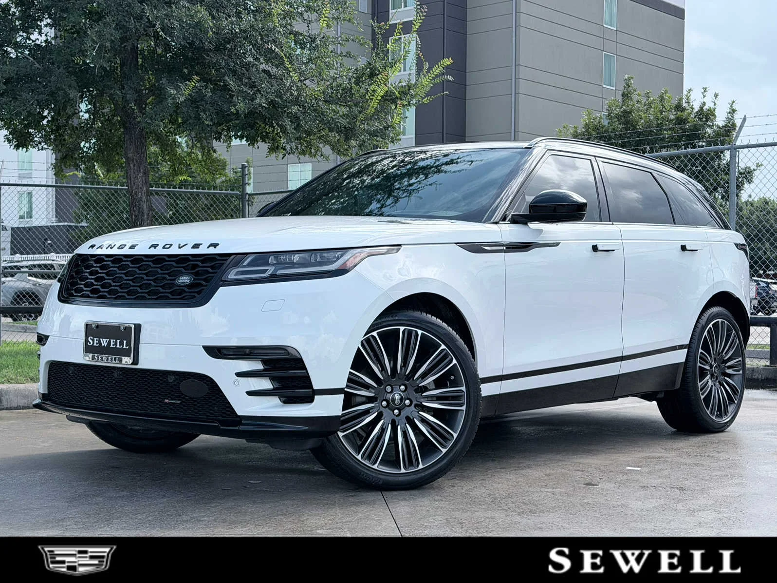2023 Land Rover Range Rover Velar R-Dynamic S's photo