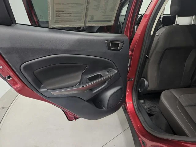 Used 2020 Red Ford SE image 24