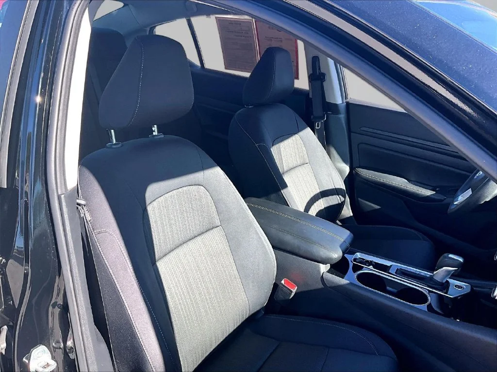 Used 2024 Black Nissan 2.5 SV image 8