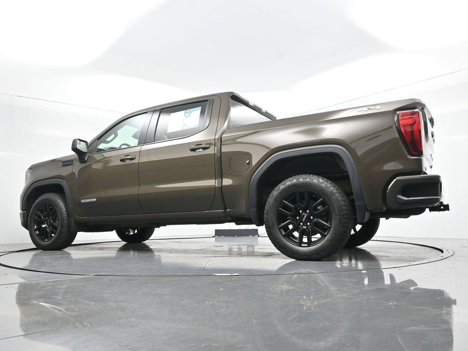 Used 2023 Deep Bronze Metallic GMC Elevation image 43