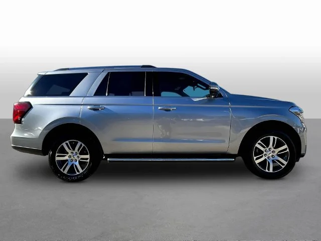 Used 2023 Silver Ford Limited image 9