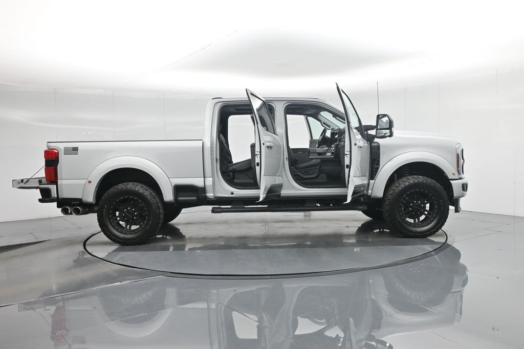 New 2026 Avalanche Ford Lariat image 4