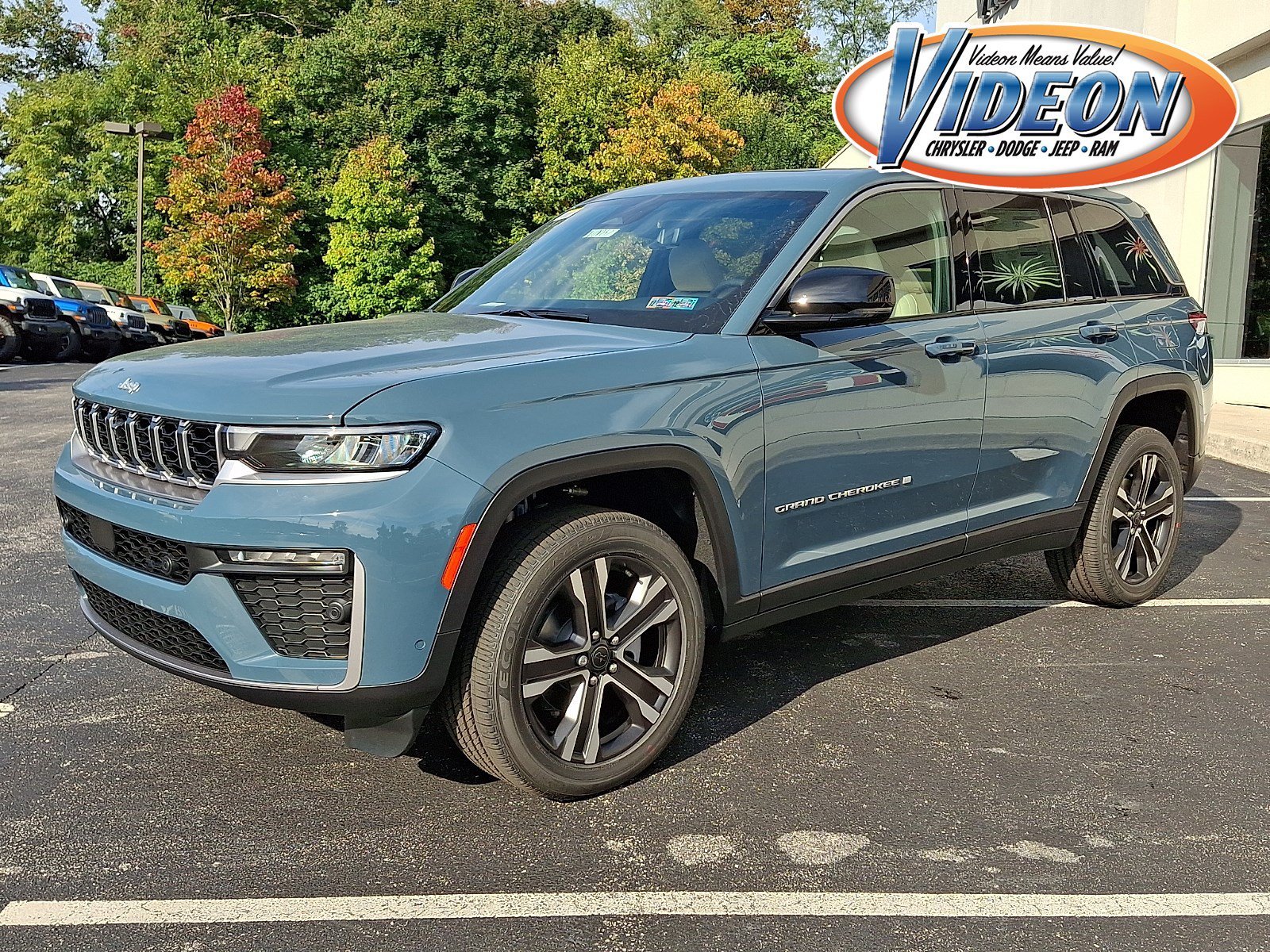 New 2027 Steel Blue Paint Jeep Limited image 1