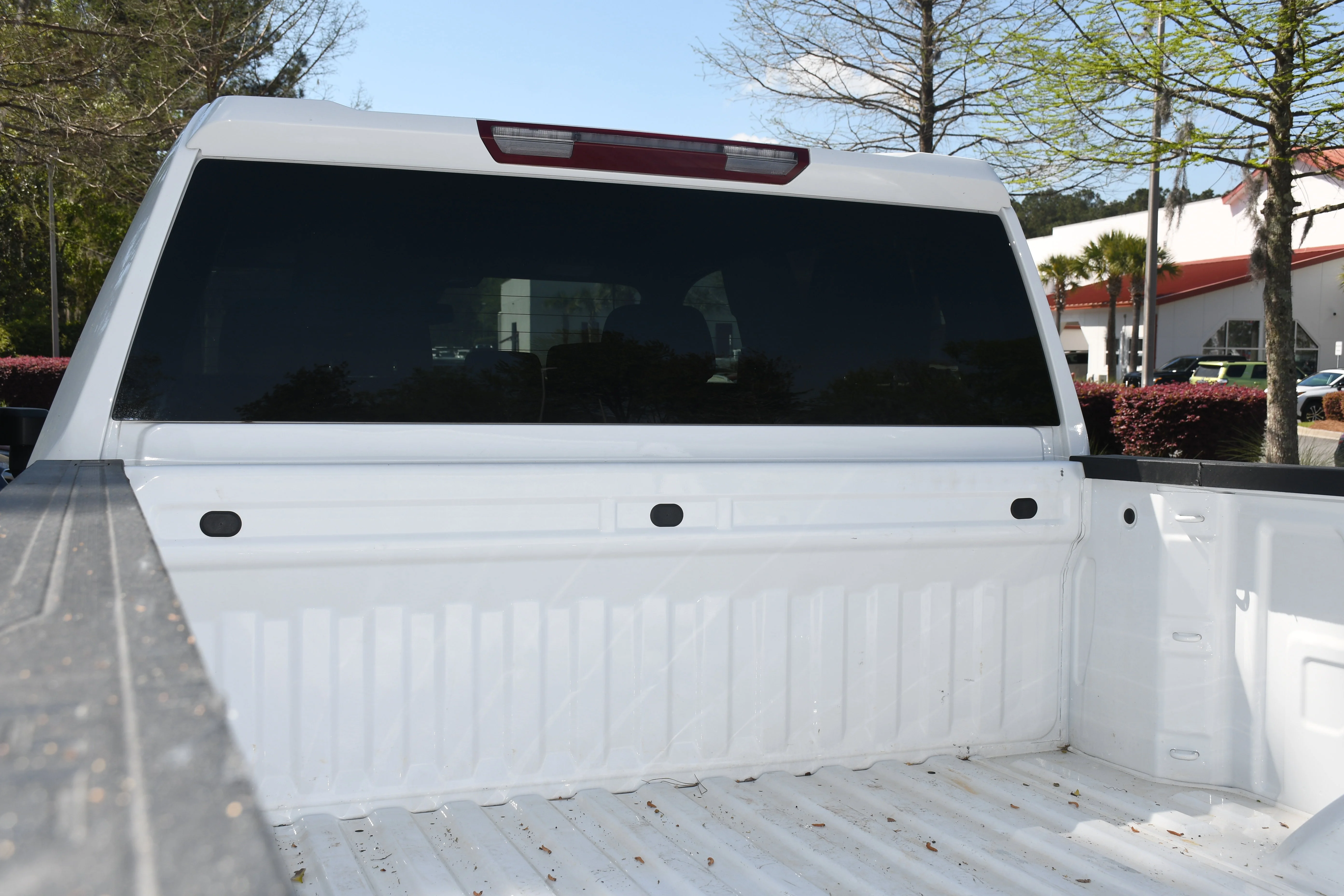 Used 2025 White Chevrolet LT image 17