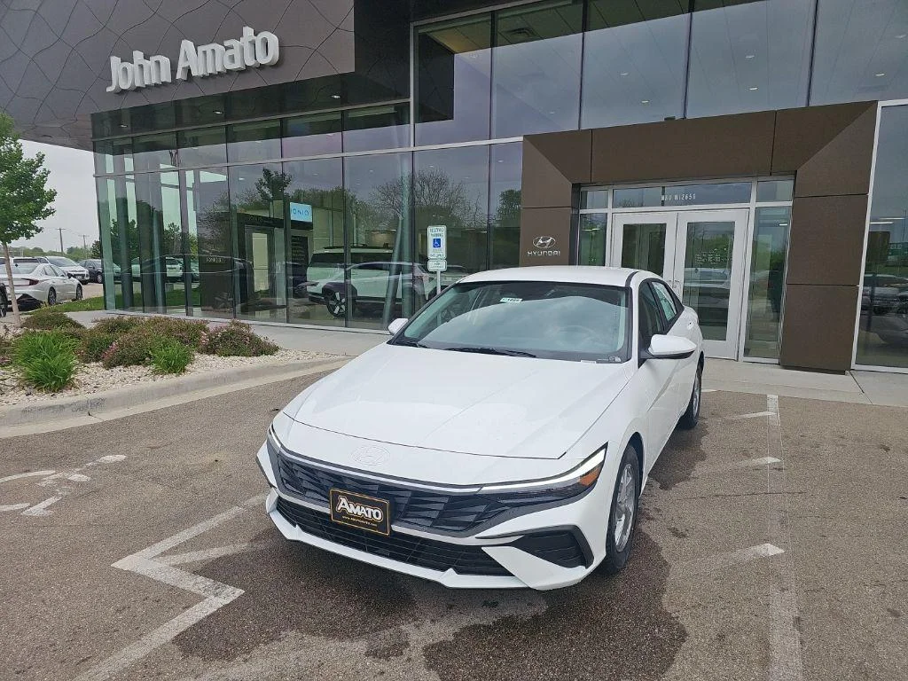 2026 Hyundai Elantra 2.0 SE IVT's photo