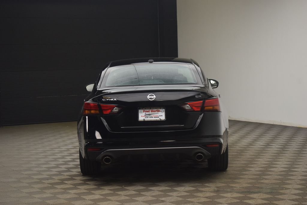 Used 2022 Black Nissan 2.5 SR image 6
