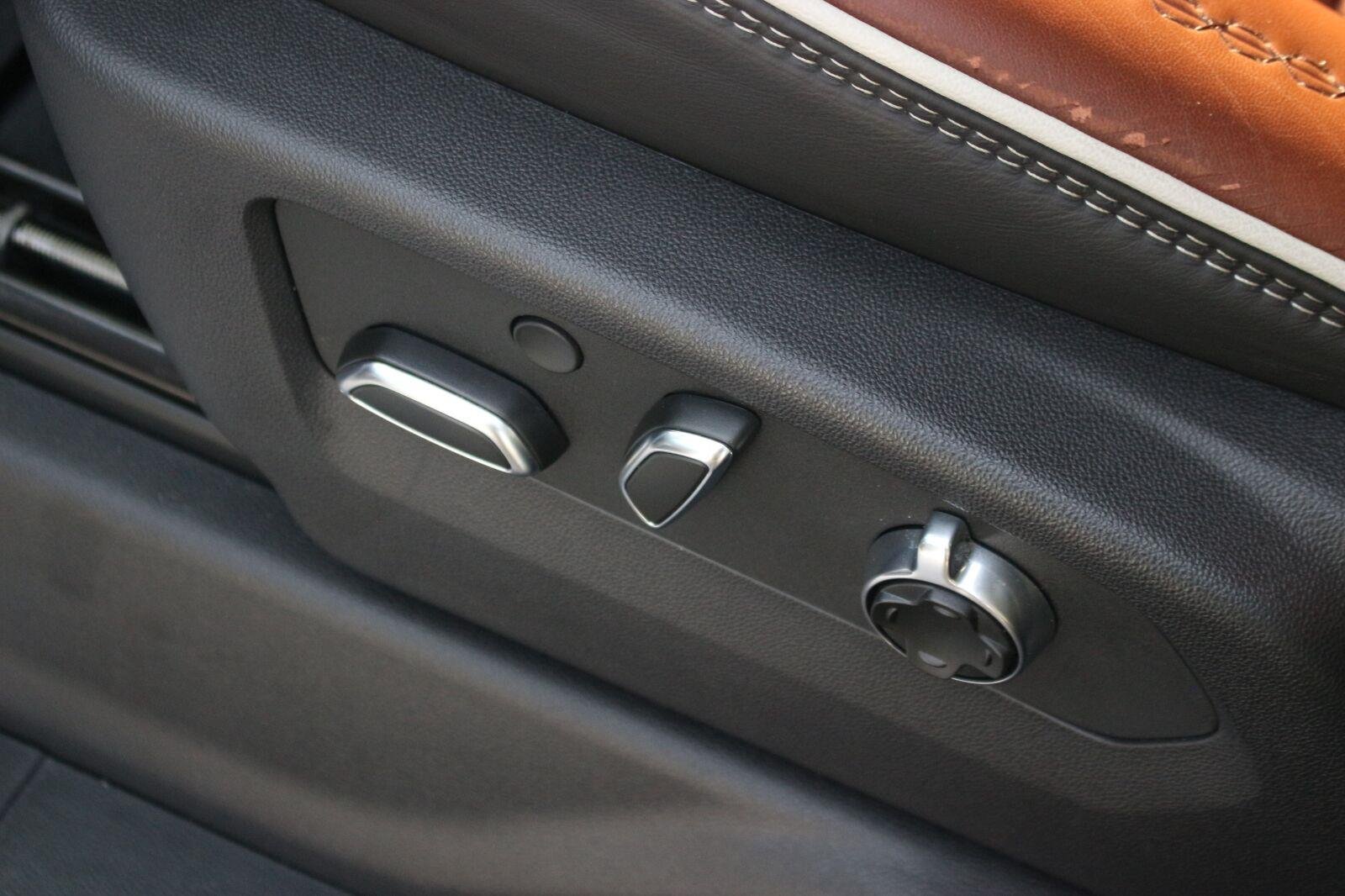 Used 2025 White Frost Tricoat GMC Denali Ultimate image 18