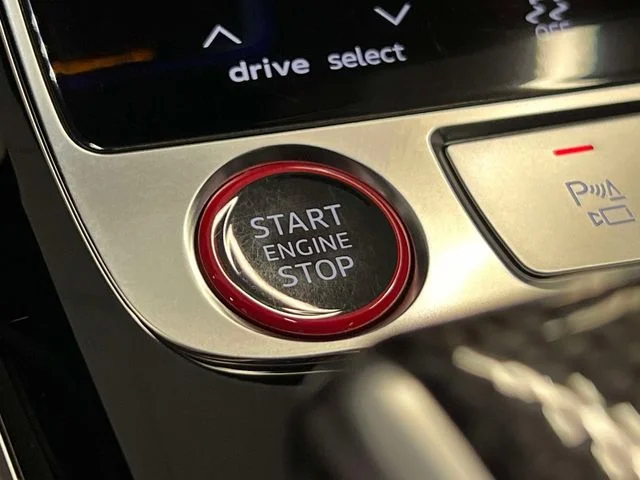 2023 Audi S8 Base - Photo 30