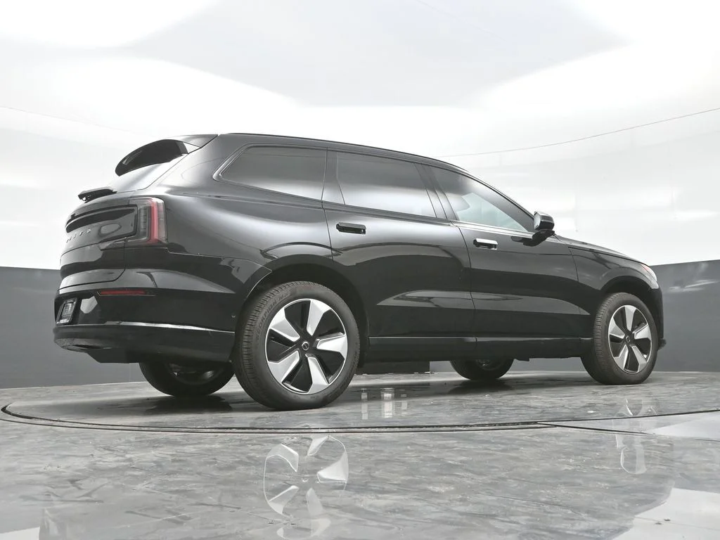 2025 Volvo EX90 Plus - Photo 43