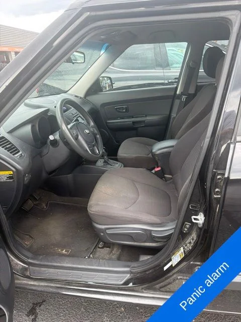 Used 2013 Shadow Pearl Metallic Kia Base image 11