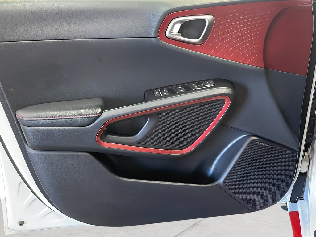 Used 2020 White Kia GT-Line Turbo image 23