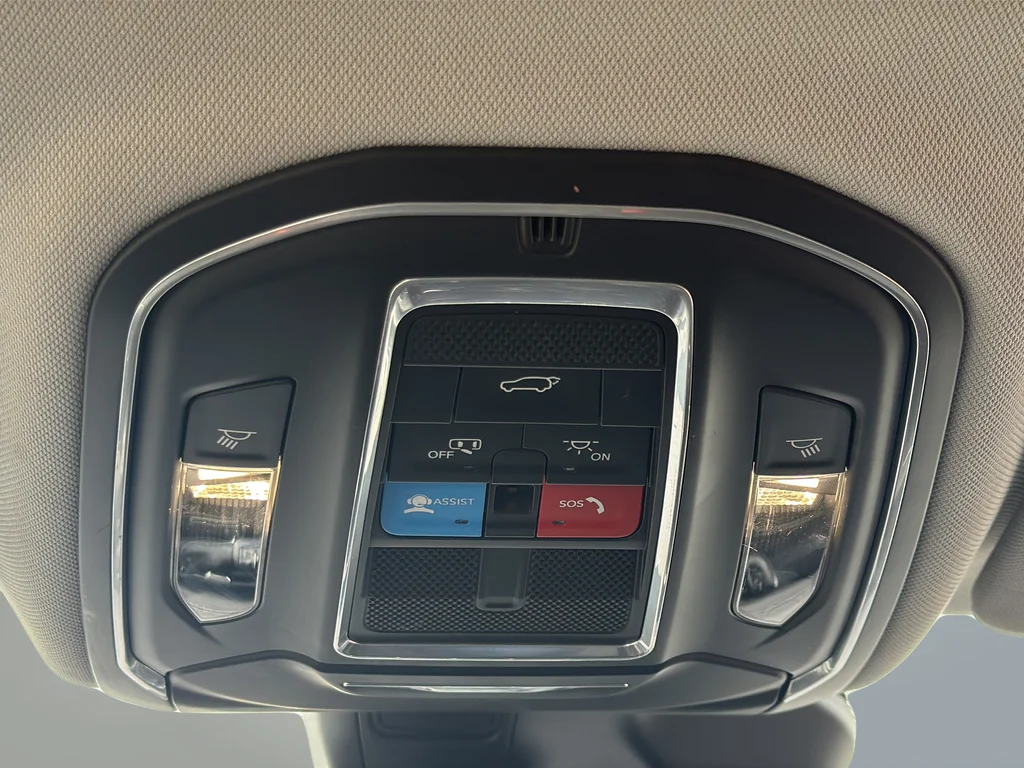 Used 2023 Black Jeep Limited image 17