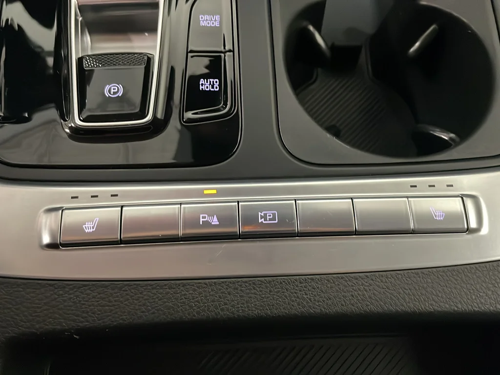 Used 2025 White Kia EX image 30